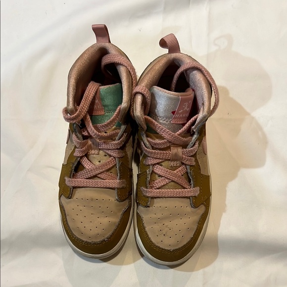 Jordan Pink and Tan Nike Air Jordan 1 Lola Bunny Sneakers Sz 10C - Picture 1 of 6